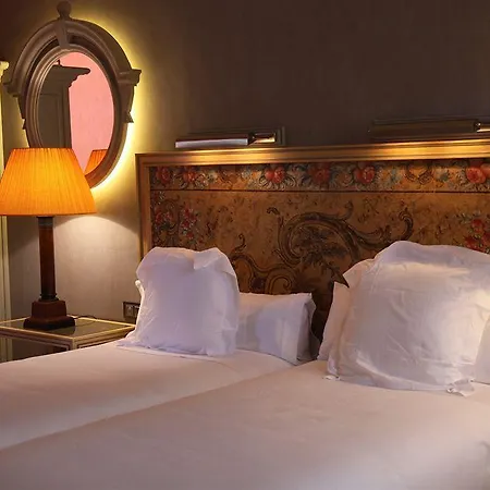 Casa Del Poeta Hotel 4*