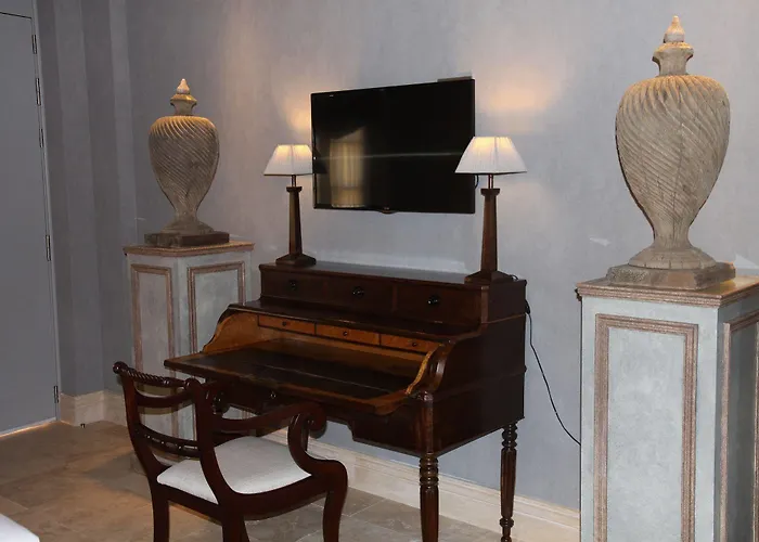 Casa Del Poeta 4*